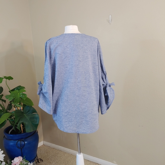 Linen Blend - Over sized Blouse with Bow Details - - Picture 5 of 7